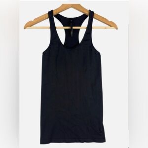 Aritzia t. Babaton Black Racerback Ribbed Tank Top